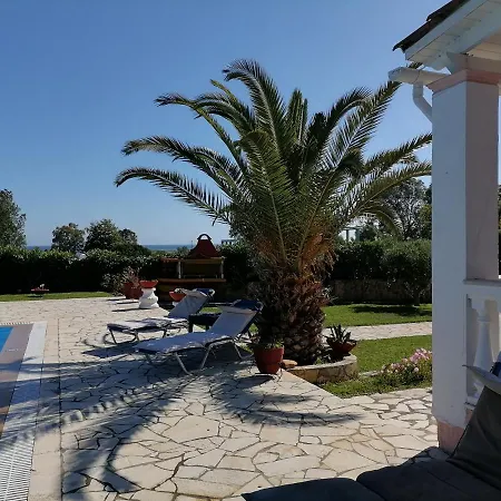 Chalikouna